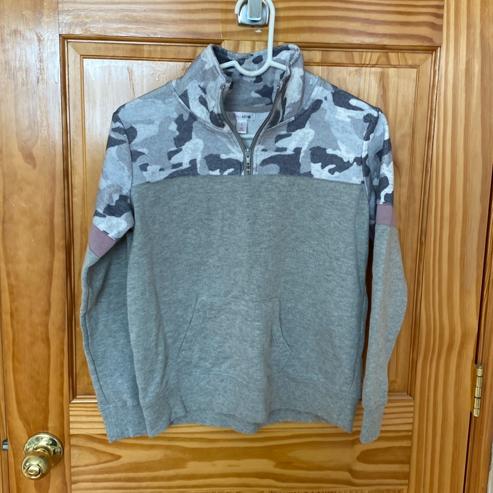 Flirtitude active camo quarter zip